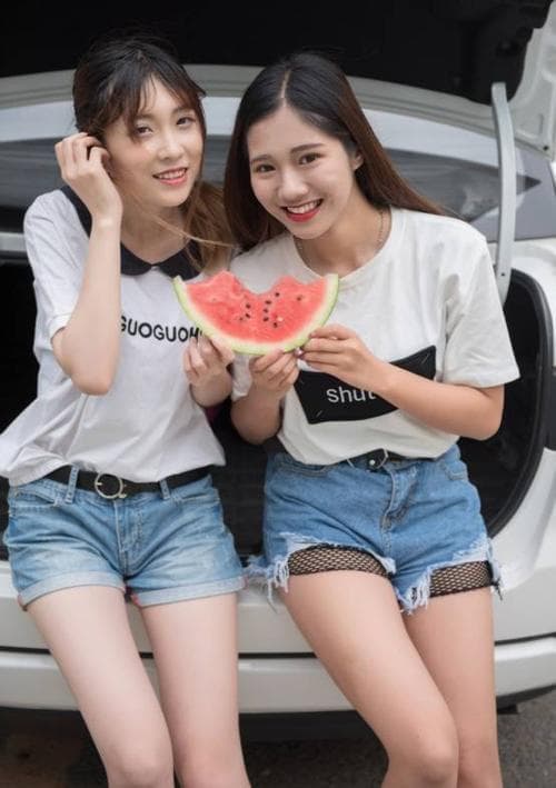 【吃瓜群】深夜爆料:网红情侣翻车啦?人设崩了还是剧本杀?